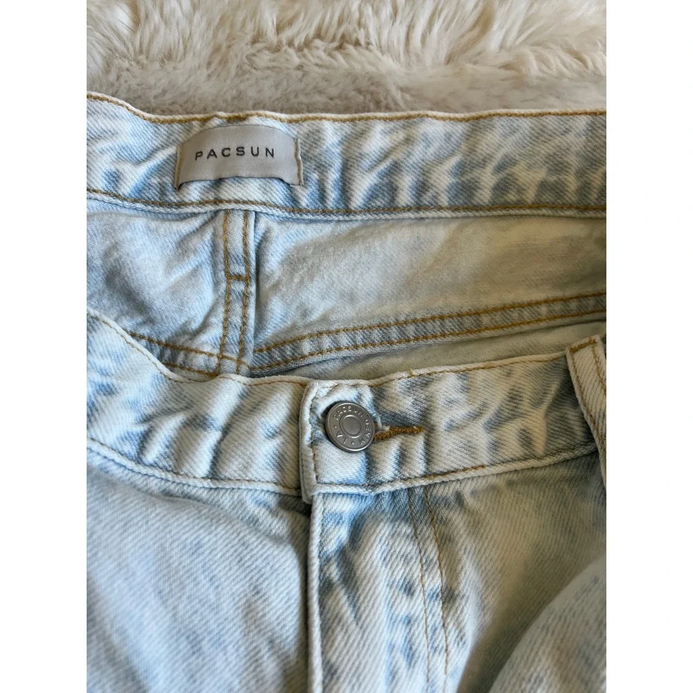 PacSun Women's Light Wash Denim Distressed Wide Leg 29